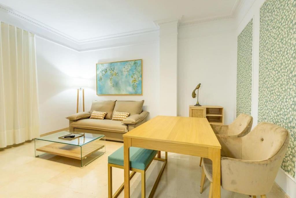 Imperial Central Suite By Valcambre Sevilla Exterior foto